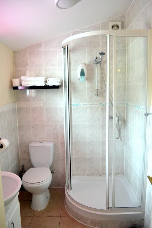 Ely Guest House Bilik gambar