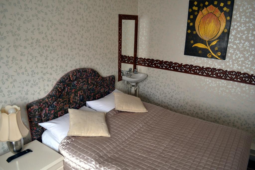 Ely Guest House Bilik gambar
